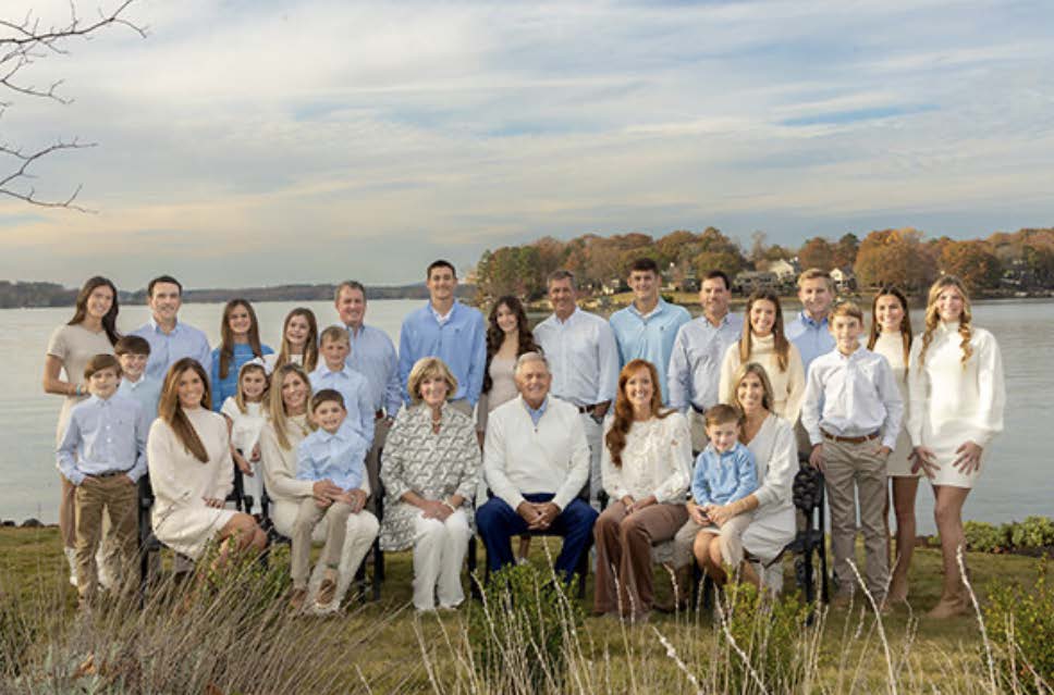 Ralph and Elaine Norman with their four children and seventeen grandchildren